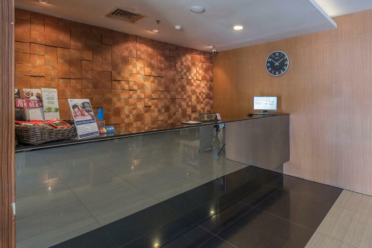 Aswin Hotel And Spa Makassar Exteriör bild